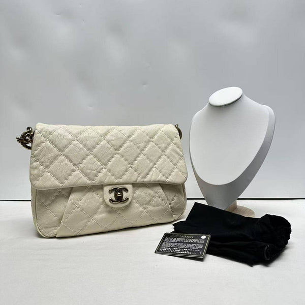 Chanel/CC Coco Pleats Messenger Quilted White CPU0325