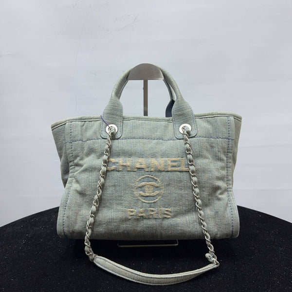 Chanel/CC Deauville Small Blue Light SJP0305