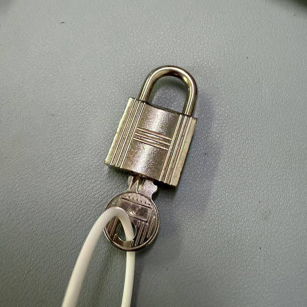 【Direct Invoice】Hermes/ Picotine Silver Hardware Lock and Key Set