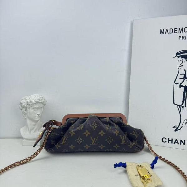 【TikTok Livestream】Louis Vuitton/ LV Boursicot East West Reverse Monogram CPU0428
