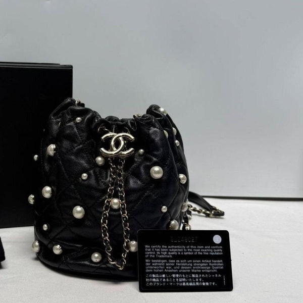 Chanel/CC About Pearls Quilted Drawstring Black GIA0523