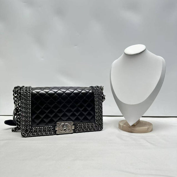 Chanel/CC Le Boy Medium Quilted Chained Flap Black CPU0305