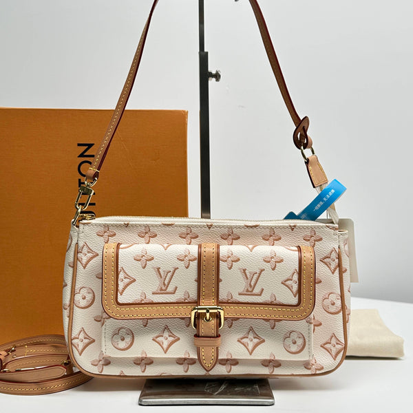 【TikTok Livestream】Louis Vuitton/ LV Multi Pochette Accessoires Fall for You Beige CPU0121