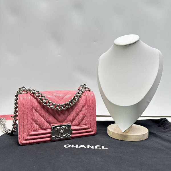 Chanel/CC Le Boy Small Chevron Quilted Flap Pink CPU0408