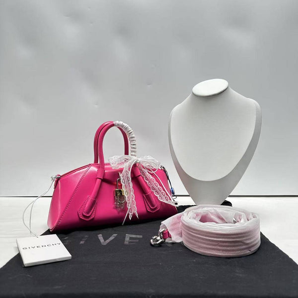 【TikTok Livestream】Givenchy Antigona Toy Lock Top Handle Pink CPU0406