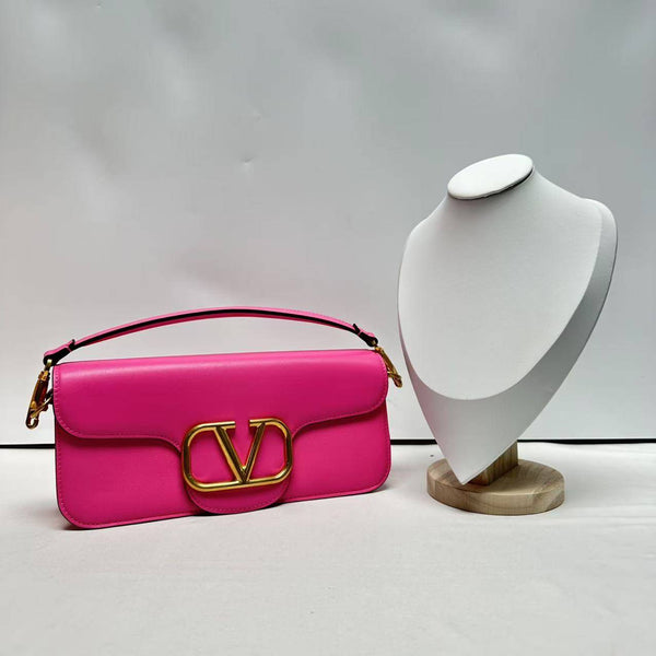 【TikTok Livestream】Valentino VLogo Signature Flap Fuchsia CPU0201