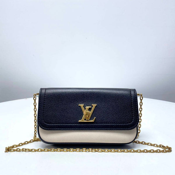 【TikTok Livestream】Louis Vuitton/ LV LockMe Tender Black/Cream CPU0408